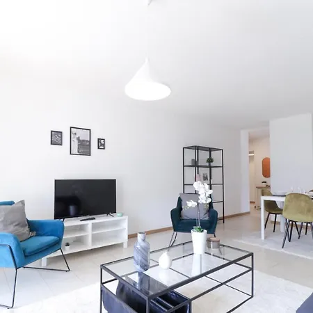 Ideally Located In Apartamento