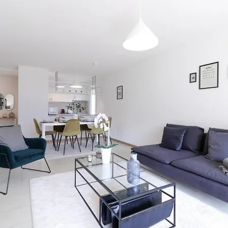 Apartament Ideally Located In