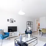 Ideally Located In Διαμέρισμα